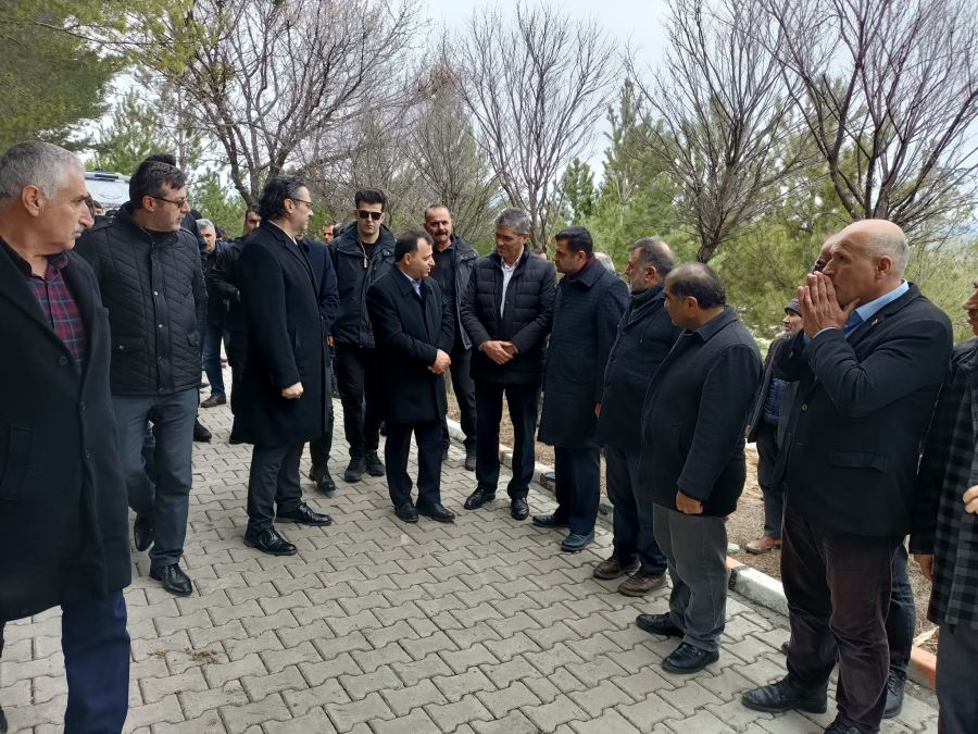 Anayasa Mahkemesi Başkanı Arslan, ilçede cenaze törenine katıldı