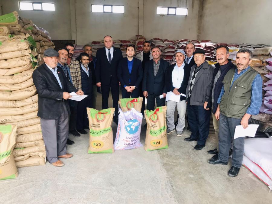 Tarım Ve Orman Müdürlüğümüz Tarafından Çiftçilerimize Tohum Dağıtıldı
