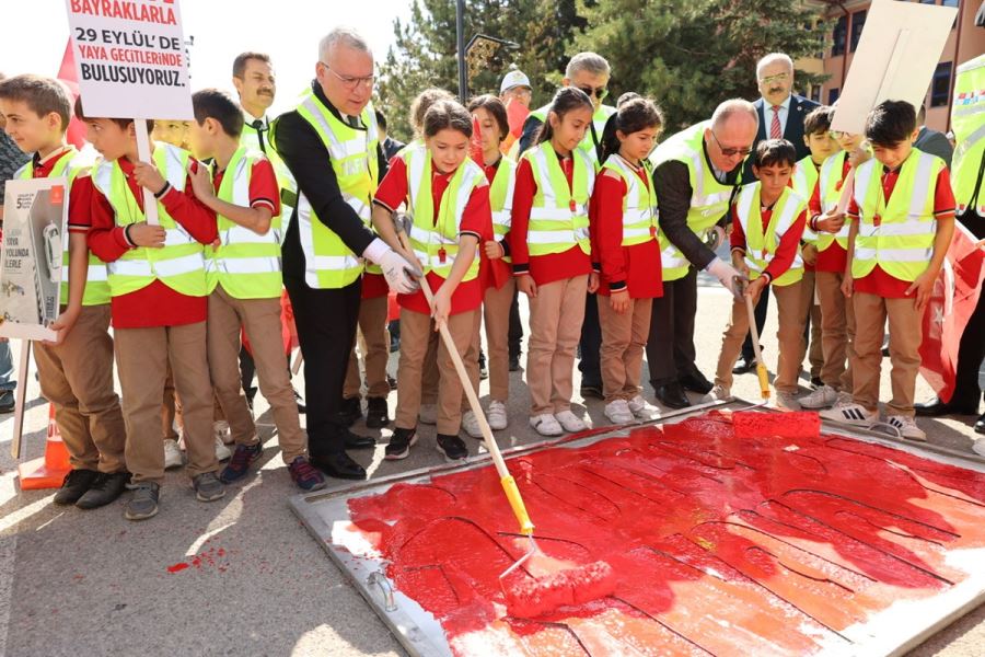 Yayalara Öncelik Duruşu, Hayata Saygı Duruşu