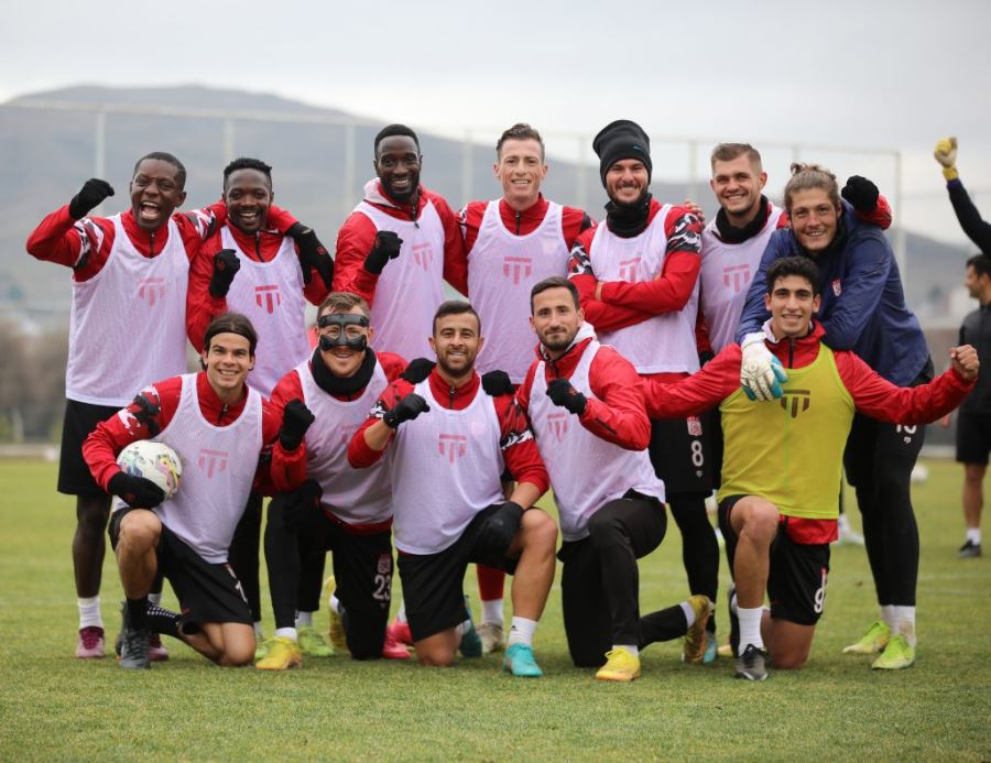 Esenler Erokspor Maçının Hazırlıkları Devam Ediyor